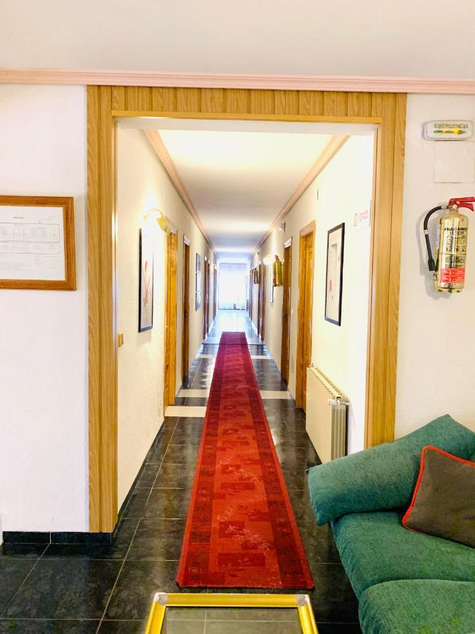 Hotel El Prado By Vivere Stays Carrascosa del Campo Екстериор снимка