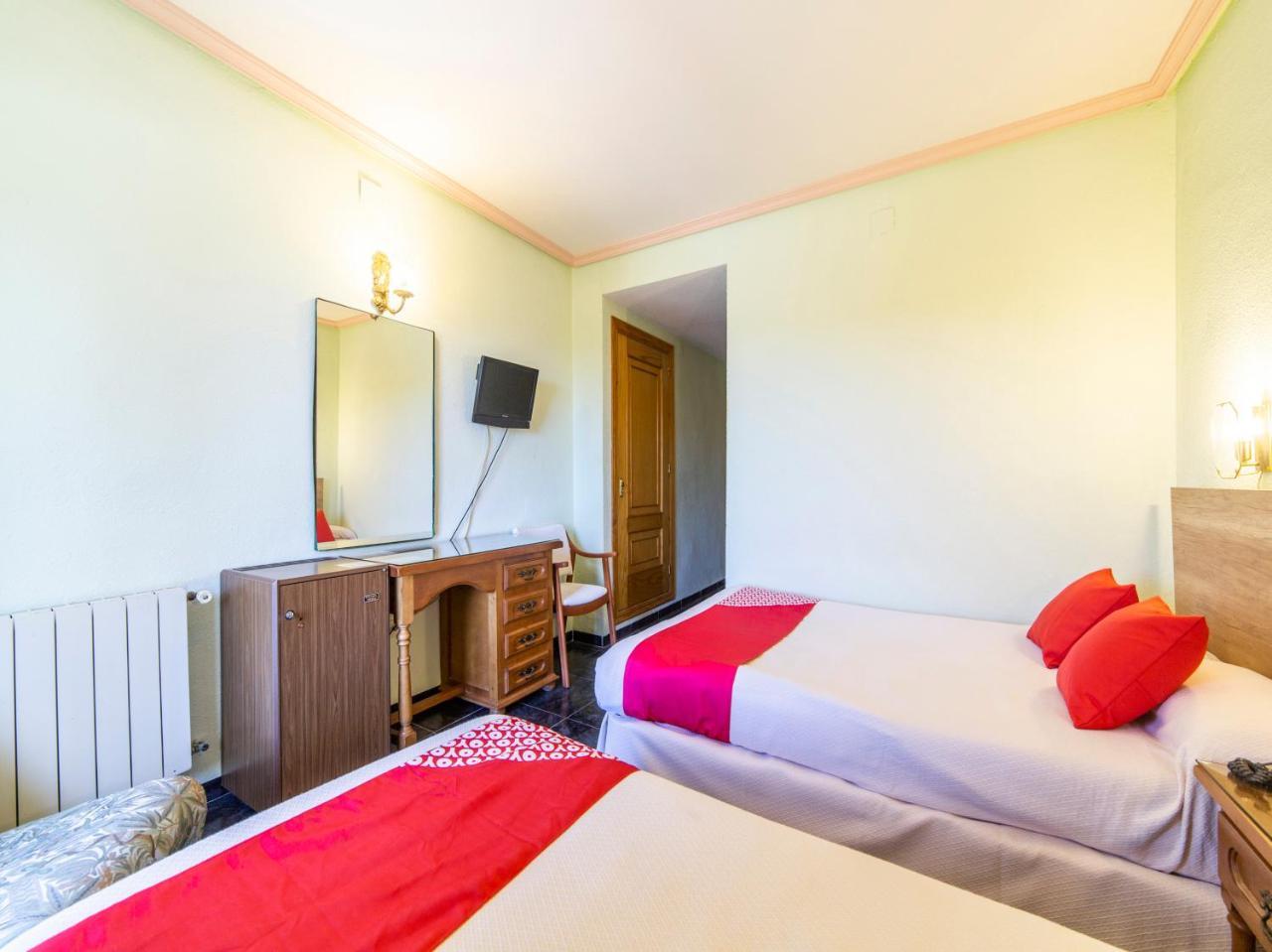 Hotel El Prado By Vivere Stays Carrascosa del Campo Екстериор снимка