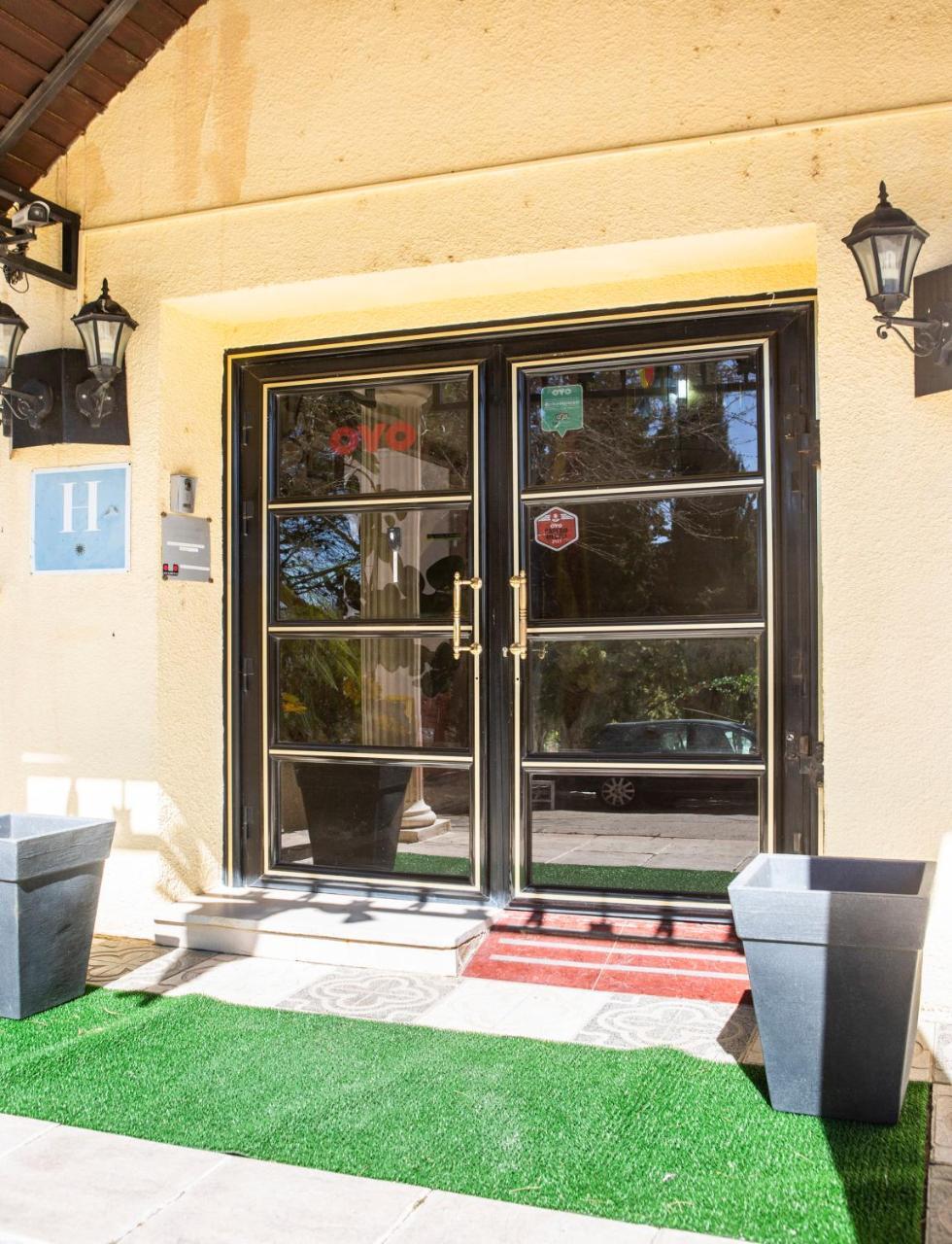 Hotel El Prado By Vivere Stays Carrascosa del Campo Екстериор снимка