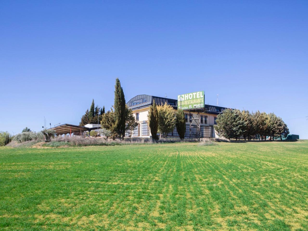 Hotel El Prado By Vivere Stays Carrascosa del Campo Екстериор снимка