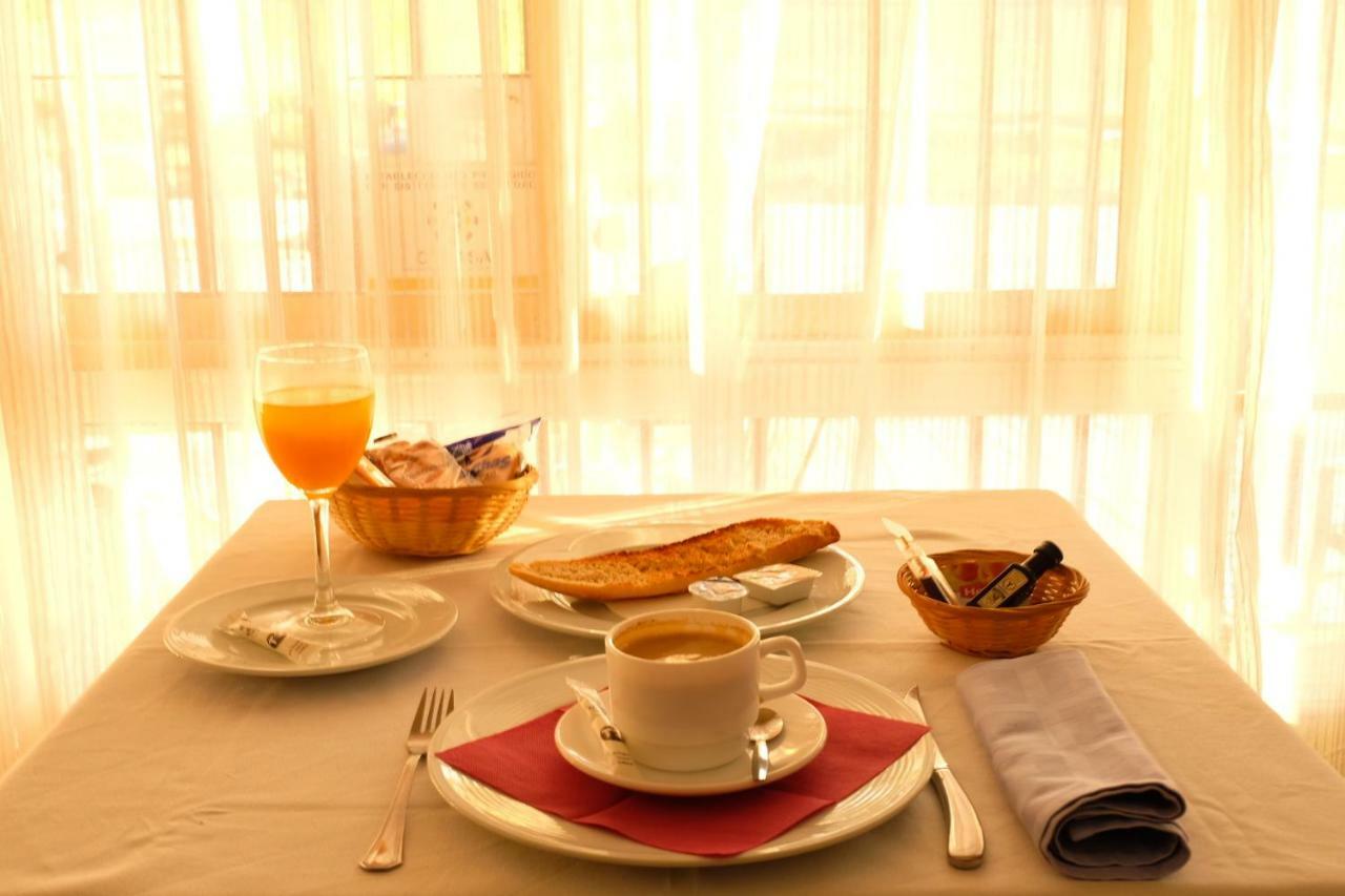 Hotel El Prado By Vivere Stays Carrascosa del Campo Екстериор снимка