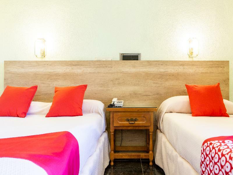 Hotel El Prado By Vivere Stays Carrascosa del Campo Екстериор снимка
