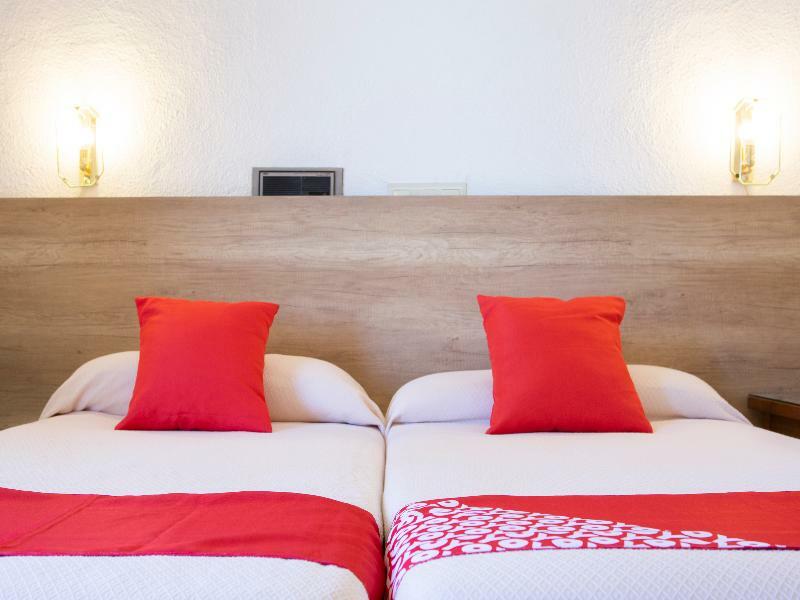 Hotel El Prado By Vivere Stays Carrascosa del Campo Екстериор снимка